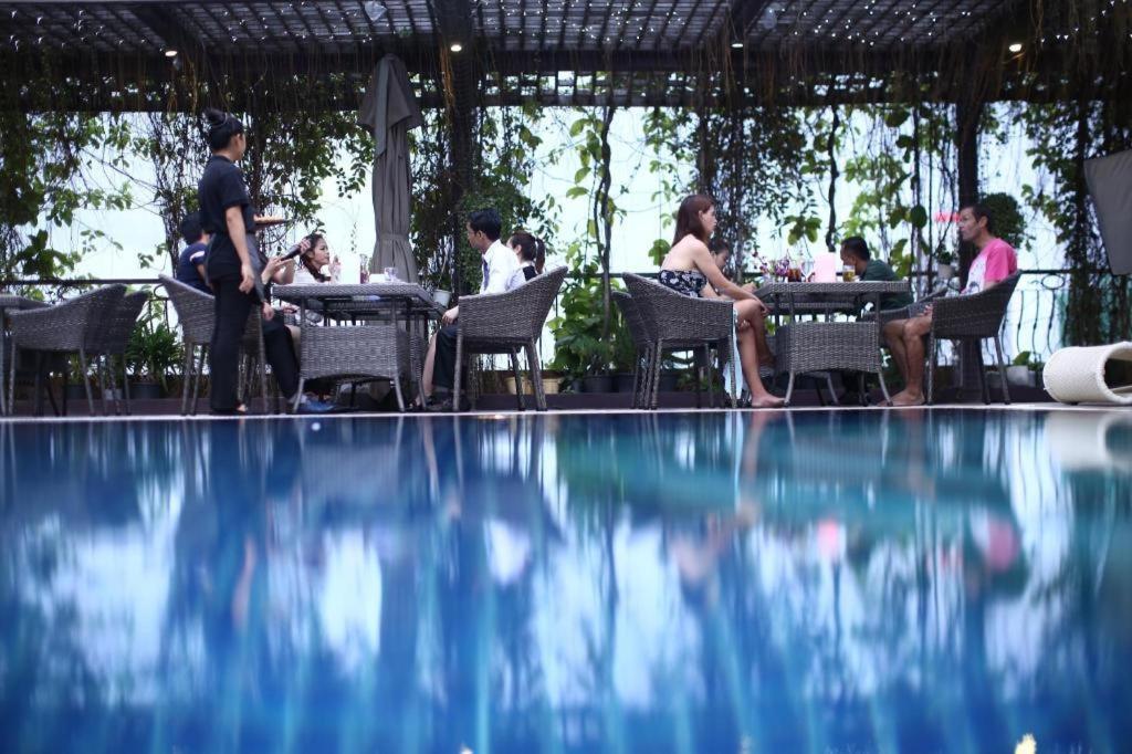 Essence Hotel-Phnom Penh Exterior foto