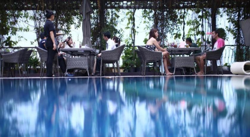 Essence Hotel-Phnom Penh Exterior foto