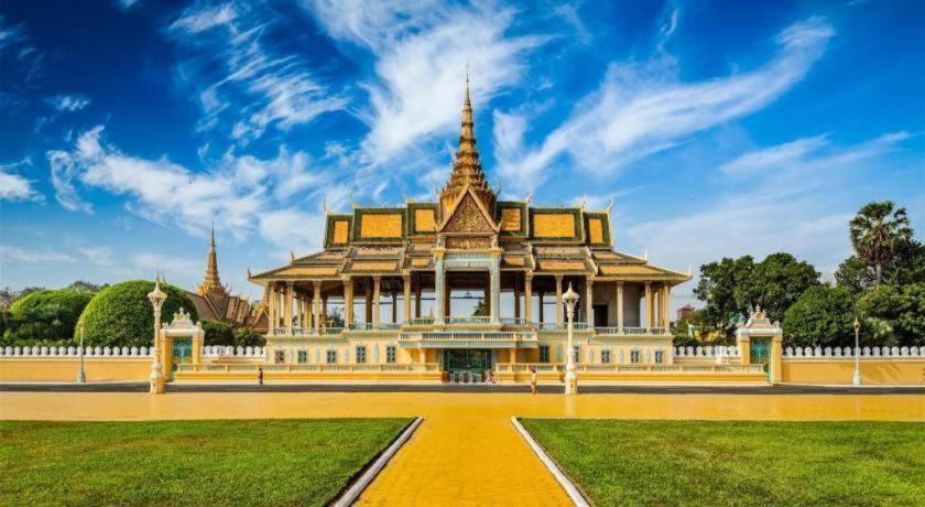 Essence Hotel-Phnom Penh Exterior foto